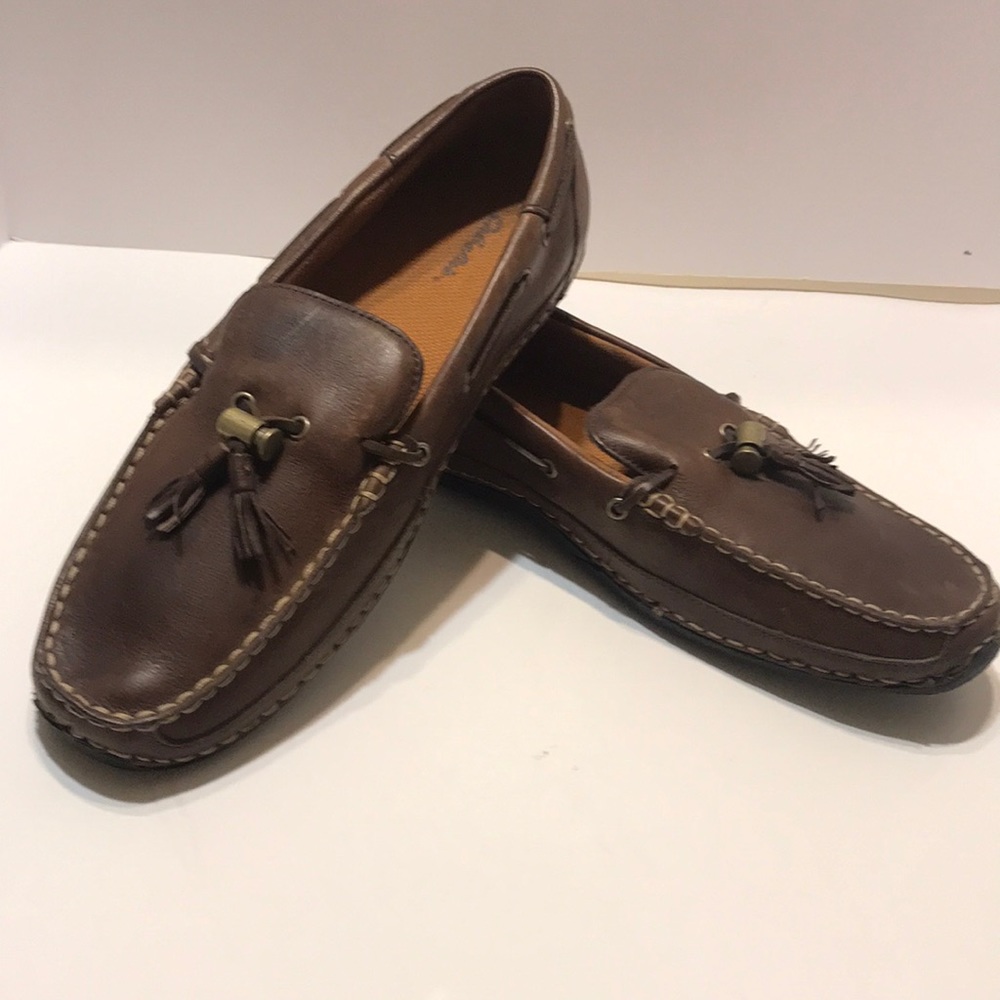 Cabela’s Men shoes.    New no tag